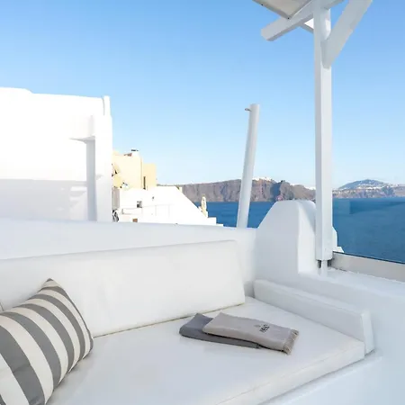 Incredible Santorini | Elrohir | Adult Only | 1 Bedroom | Stunning Sea Views | Private Furnished Terrace With Jetted Tub | 别墅