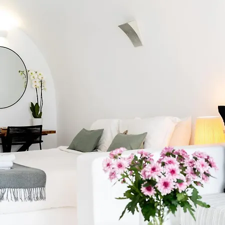 Villa Incredible Santorini | Elrohir | Adult Only | 1 Bedroom | Stunning Sea Views | Private Furnished Terrace With Jetted Tub | Oia (Santorini)