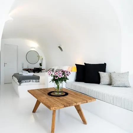 Incredible Santorini | Elrohir | Adult Only | 1 Bedroom | Stunning Sea Views | Private Furnished Terrace With Jetted Tub | * Oia (Santorini)