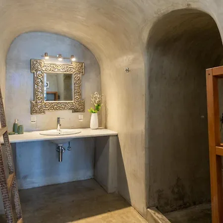Incredible Santorini | Elrohir | Adult Only | 1 Bedroom | Stunning Sea Views | Private Furnished Terrace With Jetted Tub | Villa *